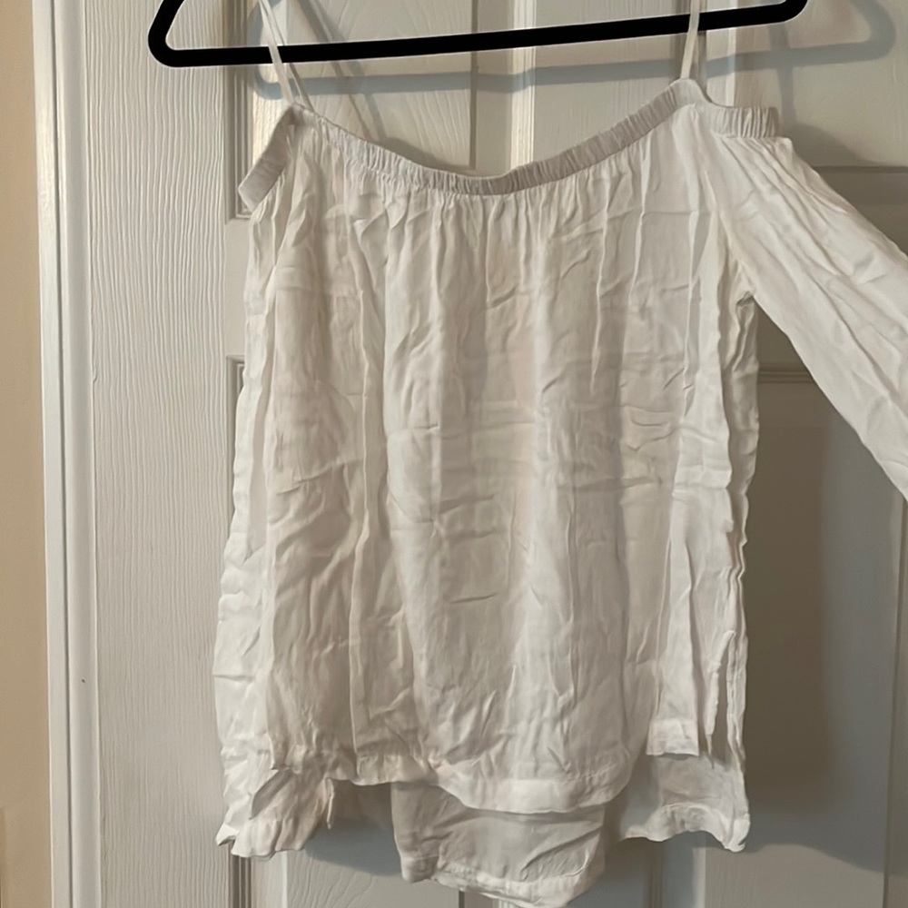 Cloth and stone off shoulder flowy blouse